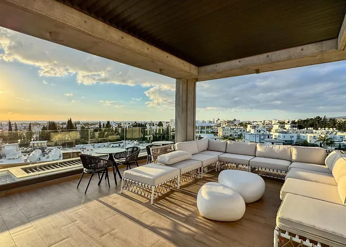Malberry Park 201 - Modern 2 Bedroom Apartment With Pool, Gym, Jaccuzi
