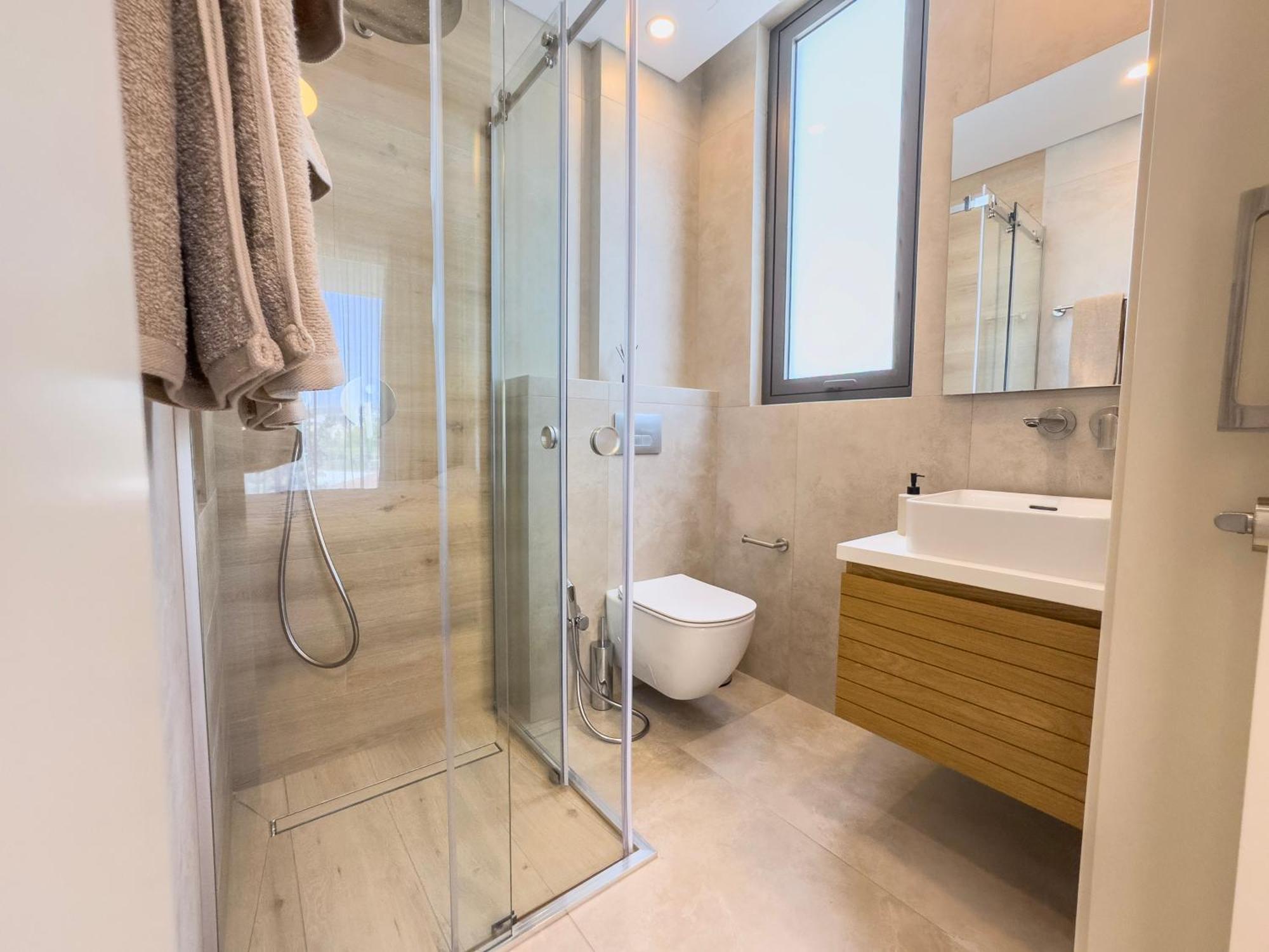 Malberry Park 201 - Modern 2 Bedroom With Pool, Gym, Jaccuzi * Paphos